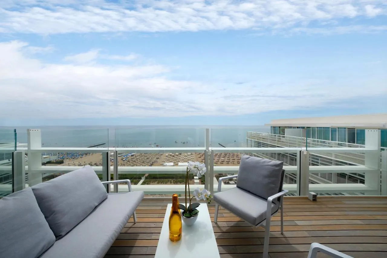 Apartment The Summer Houses Seaview With Spa Lido di Jesolo Italy